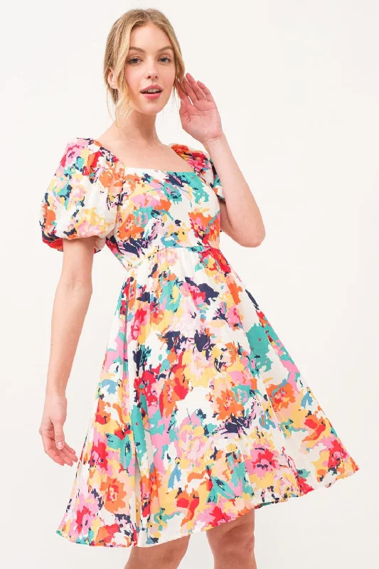 Shop Before It’s Gone!And The Why Square Neck Puff Sleeve Floral Dress