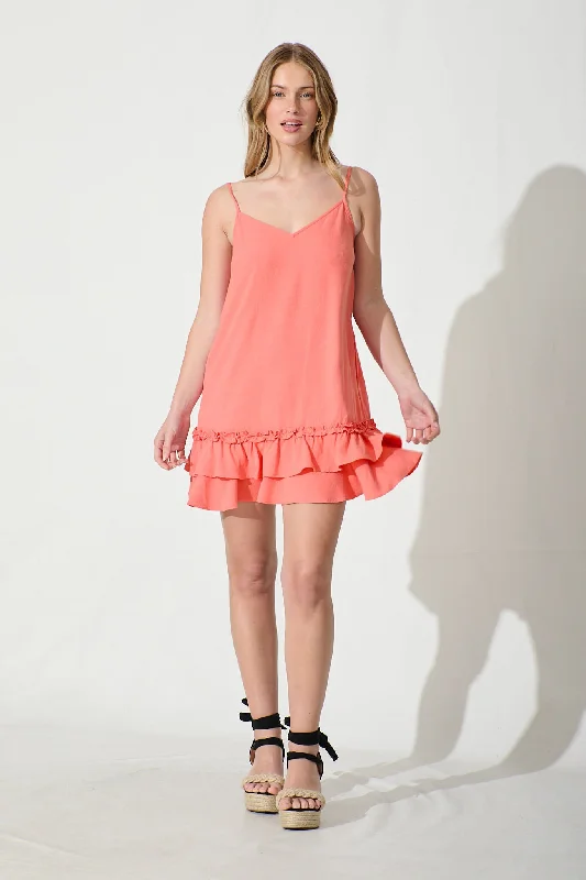 Score Big Savings Today!Aubrielle Dress In Coral Linen Blend