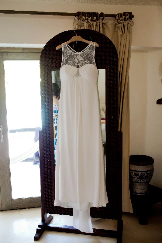 Snag the Best Prices Now!BHLDN Panes of Lace Gown