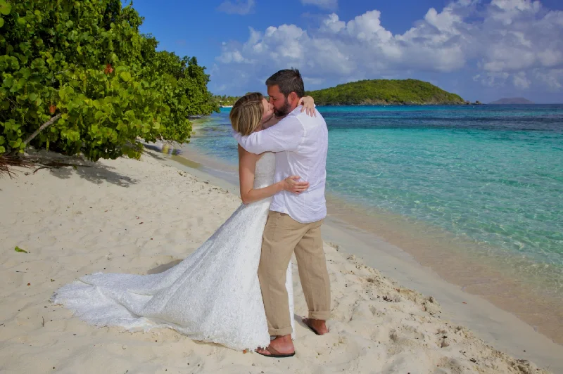 The Sale You’ve Been Waiting For!David's Bridal CT2406