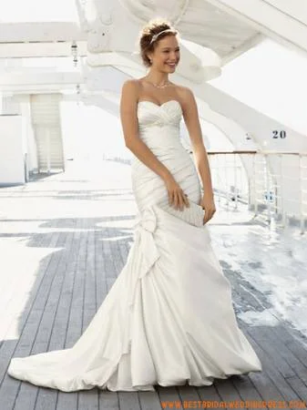 Enjoy Huge Discounts Now!Enjoy Huge Discounts Now!David's Bridal Satin Fit and Flare Gown with Bow Detail