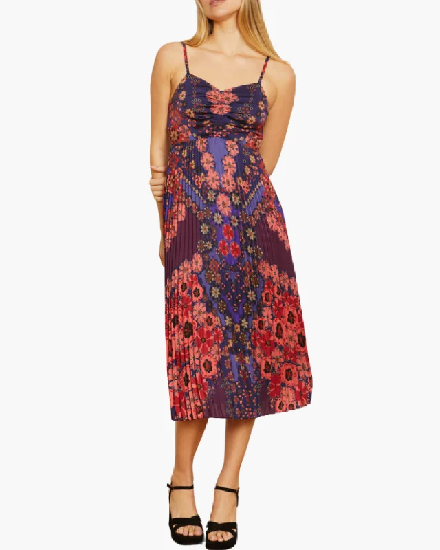 Limited Time Offer!DONNA DRESS IN PATCHWORK PANSY