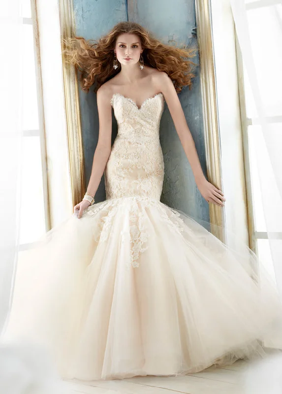 Save Money, Shop Happy!Jim Hjelm 8214