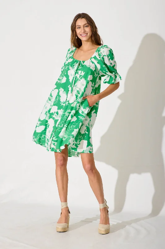 Save More Than Ever!Lucius Dress In Green With White Floral