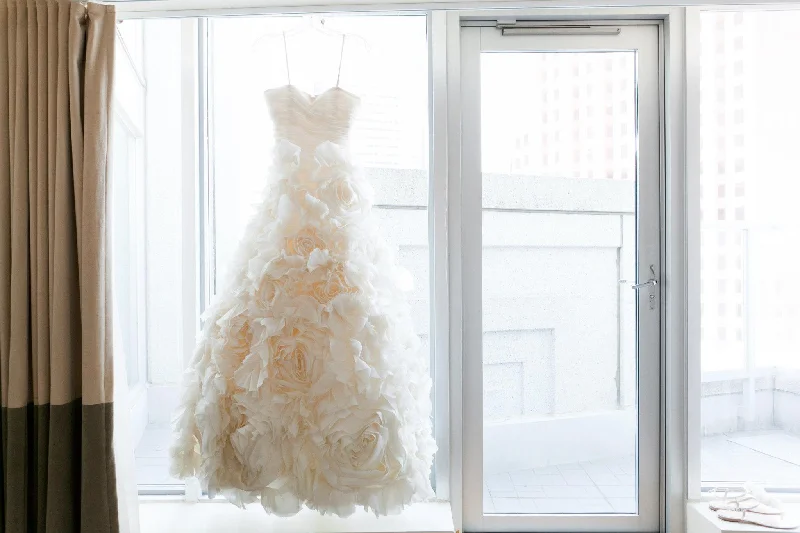 New Discounts Just Dropped!Monique Lhuillier Sunday Rose