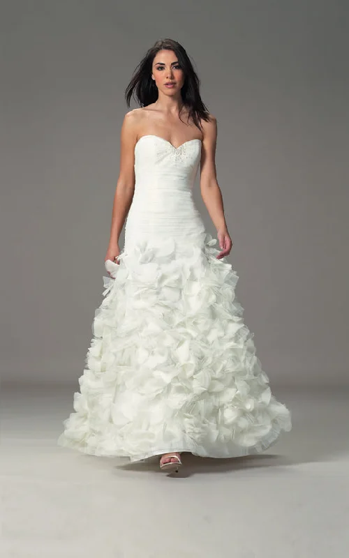 Time to Snag a Bargain!Other Lian Carlo 4848 Size 10
