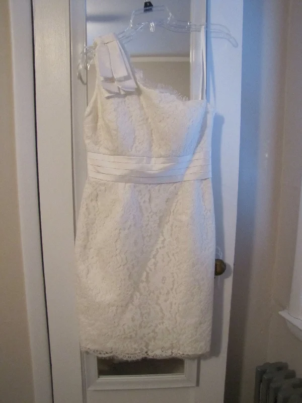 Price Drops You’ll Love!Other One shoulder lace dress