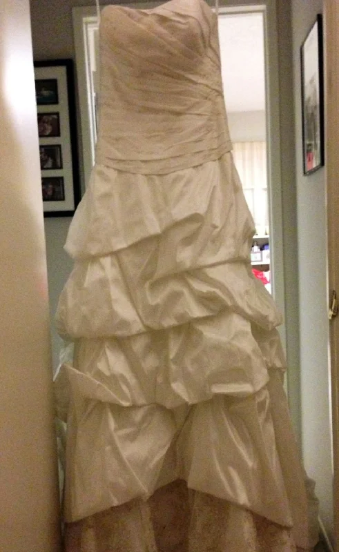 Upgrade for Less!Other white dress with pick up