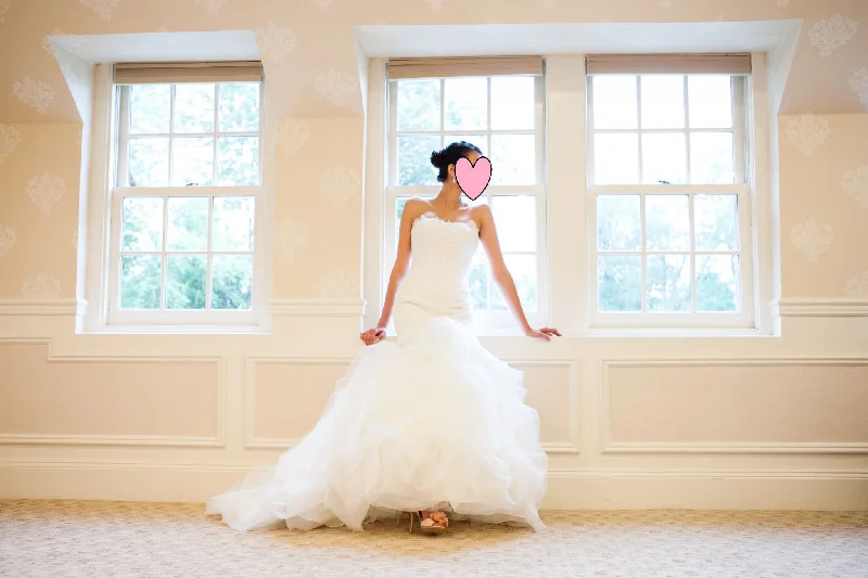 Massive Price Cuts!Pronovias Duende