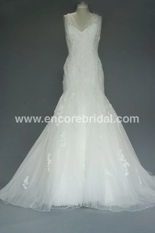 Limited Stock Available!Pronovias Ritmo