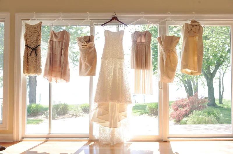 Get the Best for Less!Romona Keveza Ivory Lace