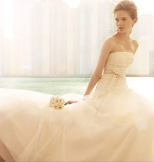 Must-Have Deals Inside!Vera Wang VW351062