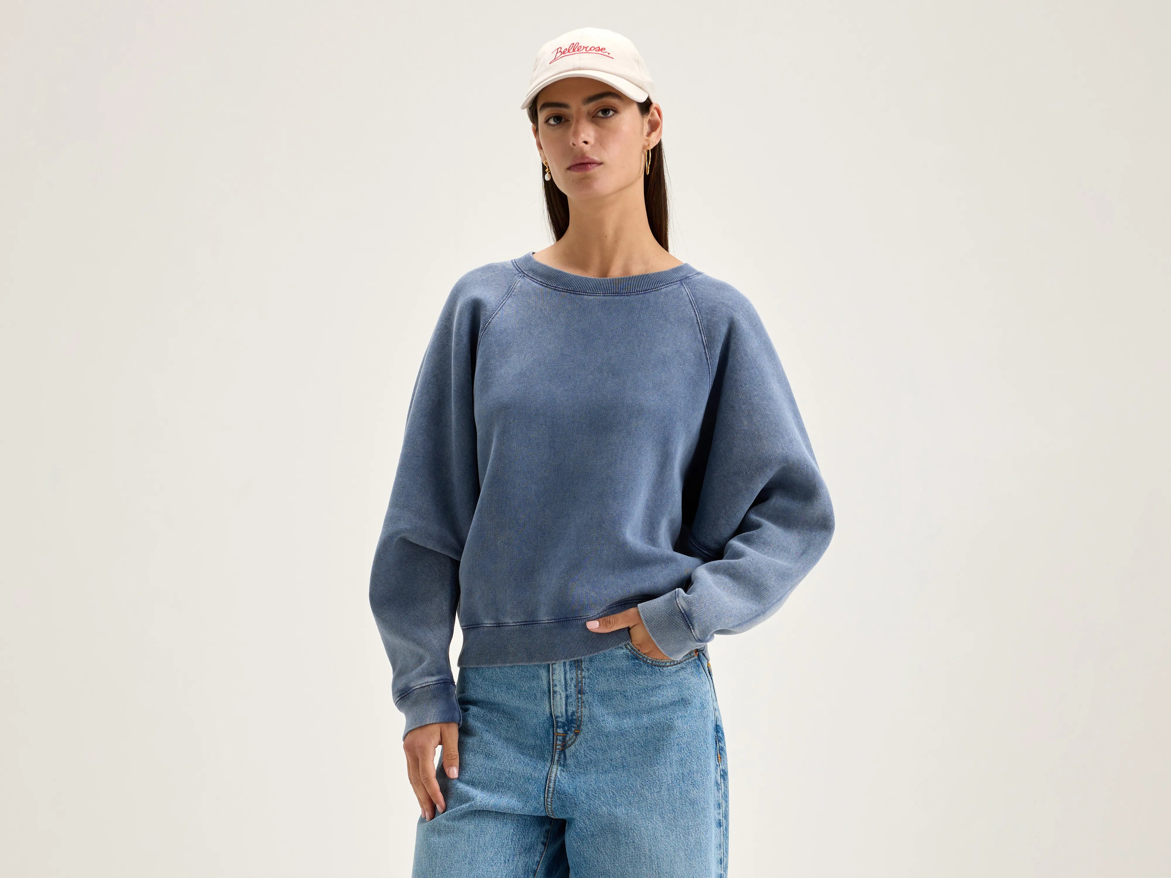 Bigger Savings, Better Shopping!Fella relaxed sweatshirt (242 / W / ODYSEE)