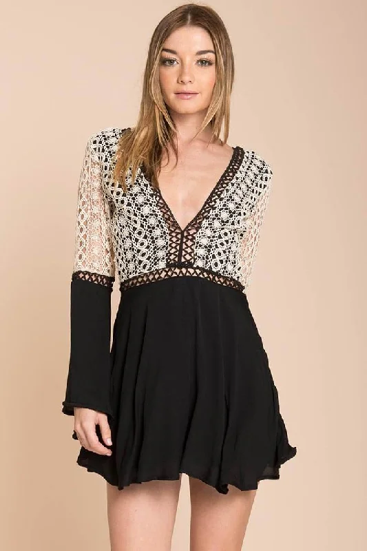 Hottest Discounts of the Year!Carson Crochet Details Dress Black/White