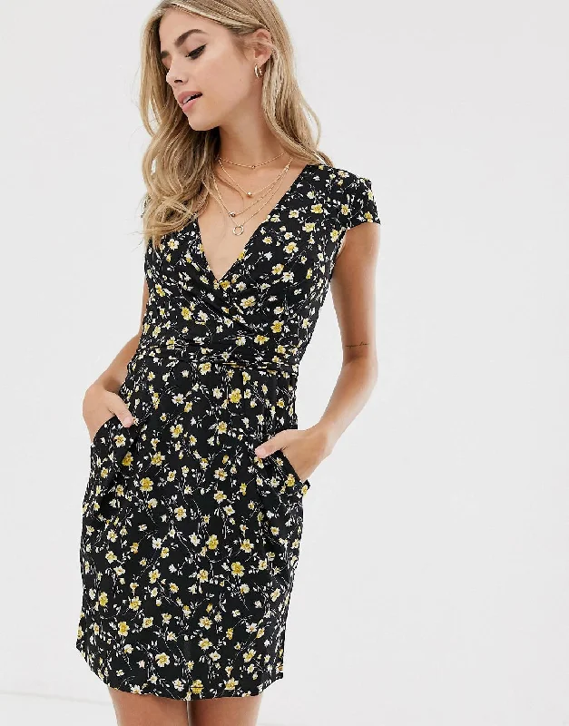 Save Money, Shop Happy!Floral Wrap Tulip Dress