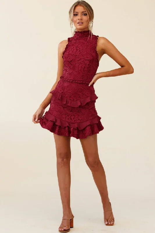 Snag the Best Prices Now!Osiris Sleeveless High Neck Lace Dress Wine