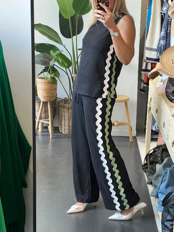 Hurry, Sale Ends Soon!Linen Ric Rac Top & Pants Set